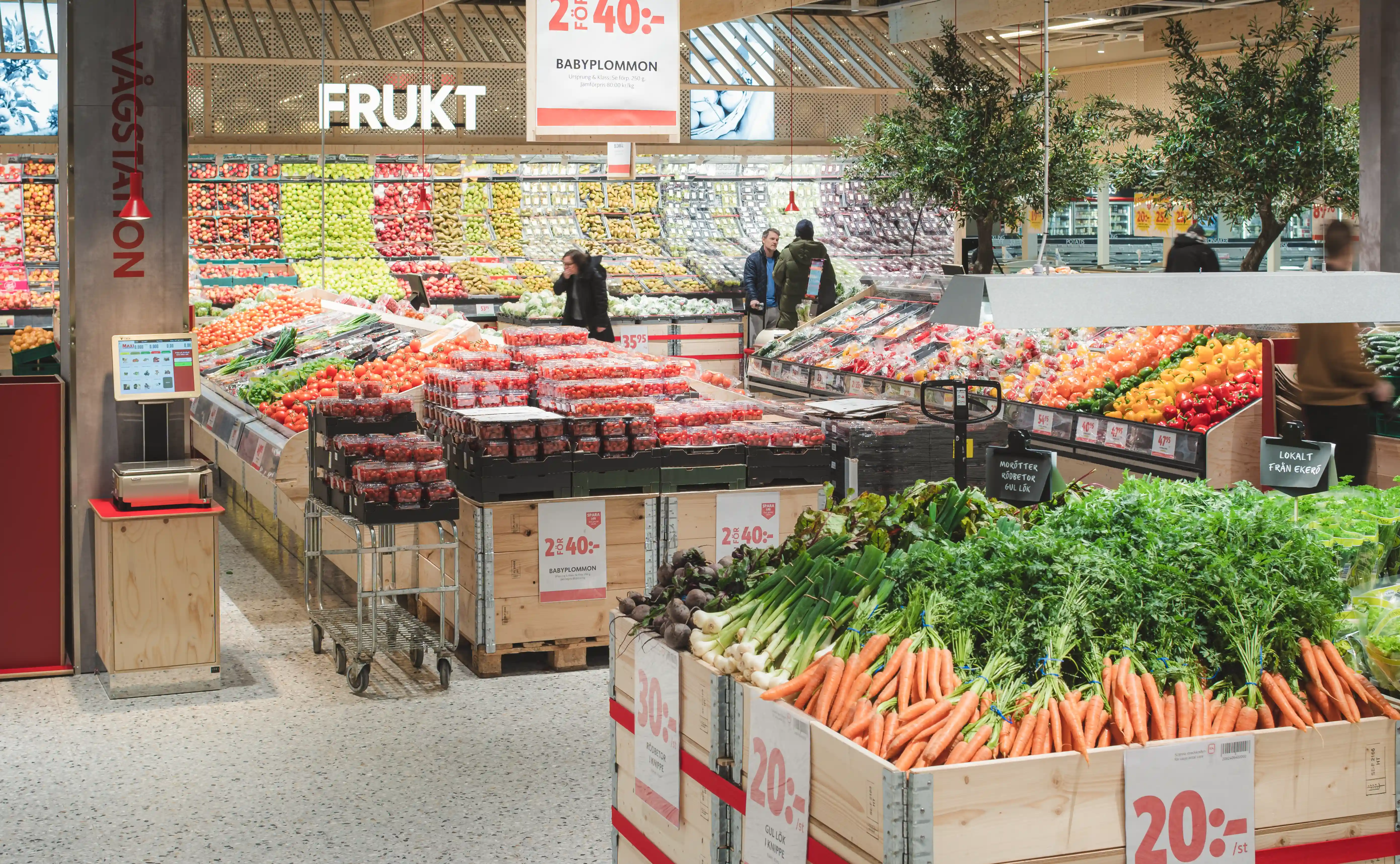 ICA Maxi Haninge Foodhall | Family friendly hypermarket experience design