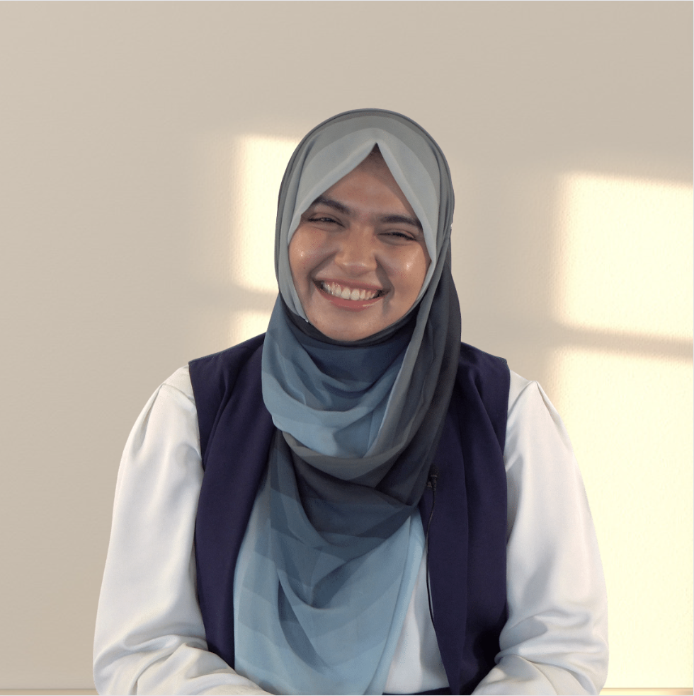 Episode 6 PassTheMic: How the headscarf makes me feel like a bad-ass |  Nilofer Faizal Interview