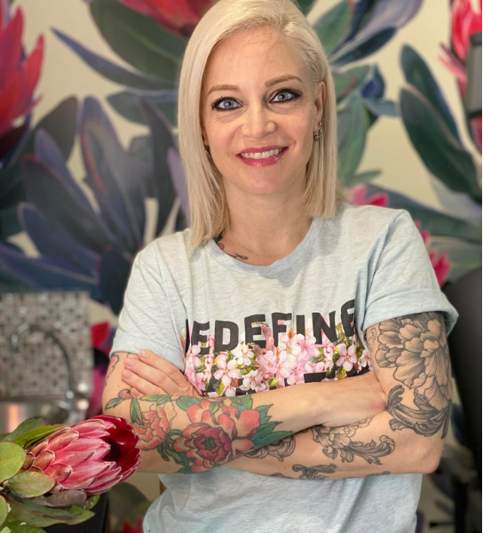 Thus, The Tétons Tattoo Shop was born, the first tattoo parlor 100% dedicated to post mastectomy nipple tattoos. A new method in a new type of environment, neither a hospital nor a classic tattoo shop, making the clients feel more comfortable.