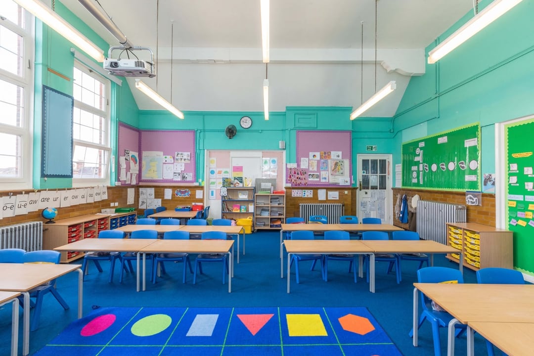 classroom-hire-bell-lane-primary-school-sharesy