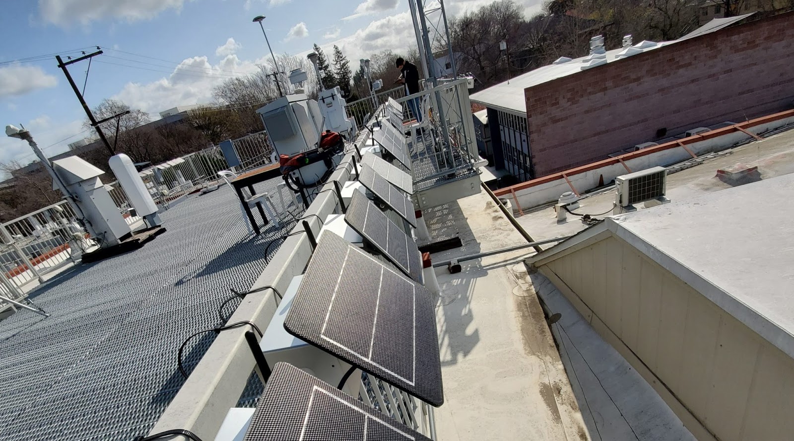 Evaluating LowCost Air Sensor Performance against US EPA Targets