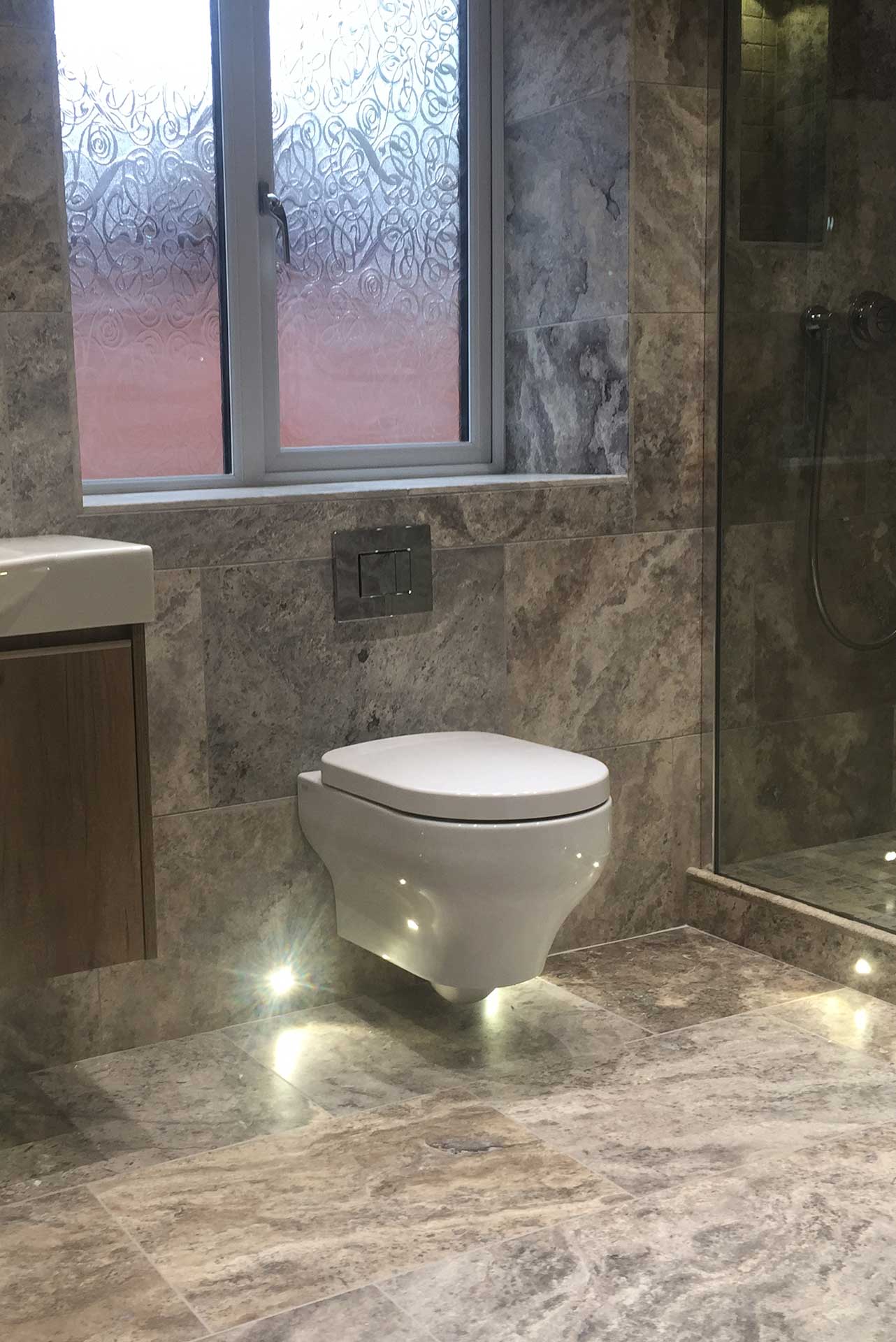 Deluxe Bathrooms