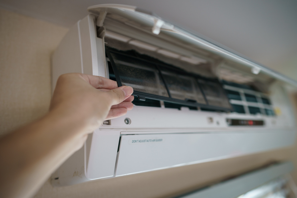 5 Signs of AC Evaporator Coil Leak and How to Fix It