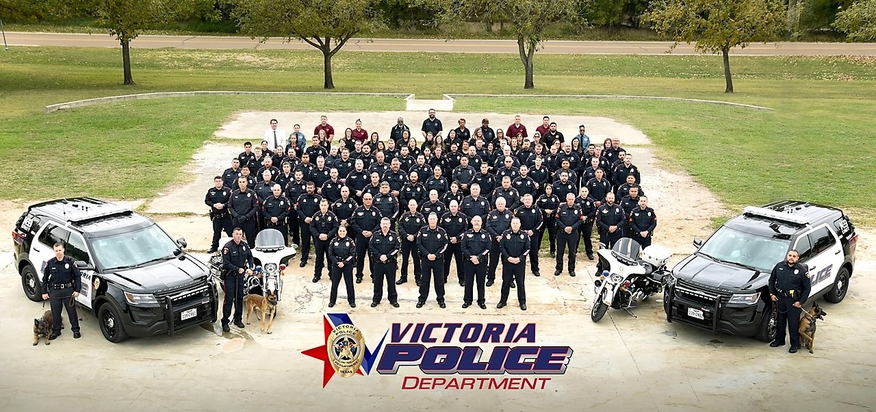 Victoria 100 Club Donates Training Simulator to Victoria Police Department