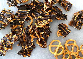 Pretzel caramel brittle