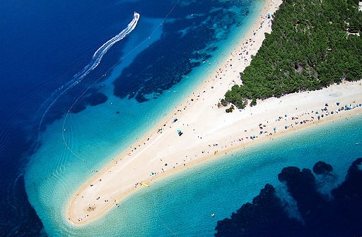 Zlatni Rat Beach