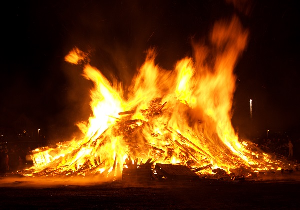 Iceland Bonfire