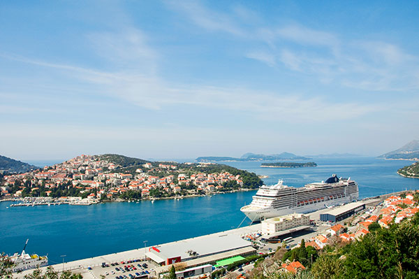 MSC Magnifica in port