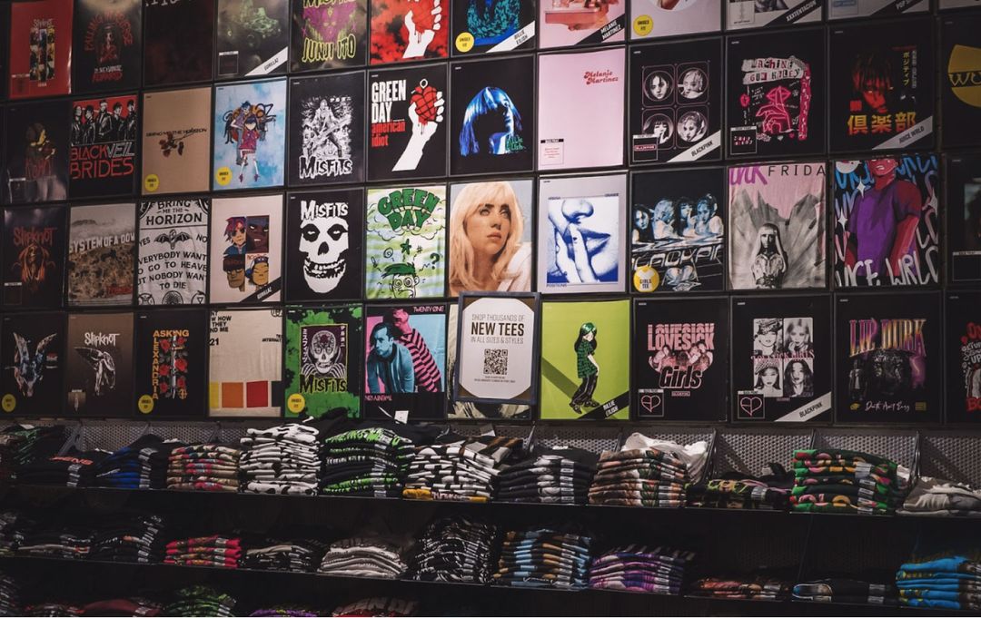Why Is Hot Topic So Expensive How Hot Topic Uses Attentive to Retain 1 Million Engaged Subscribers