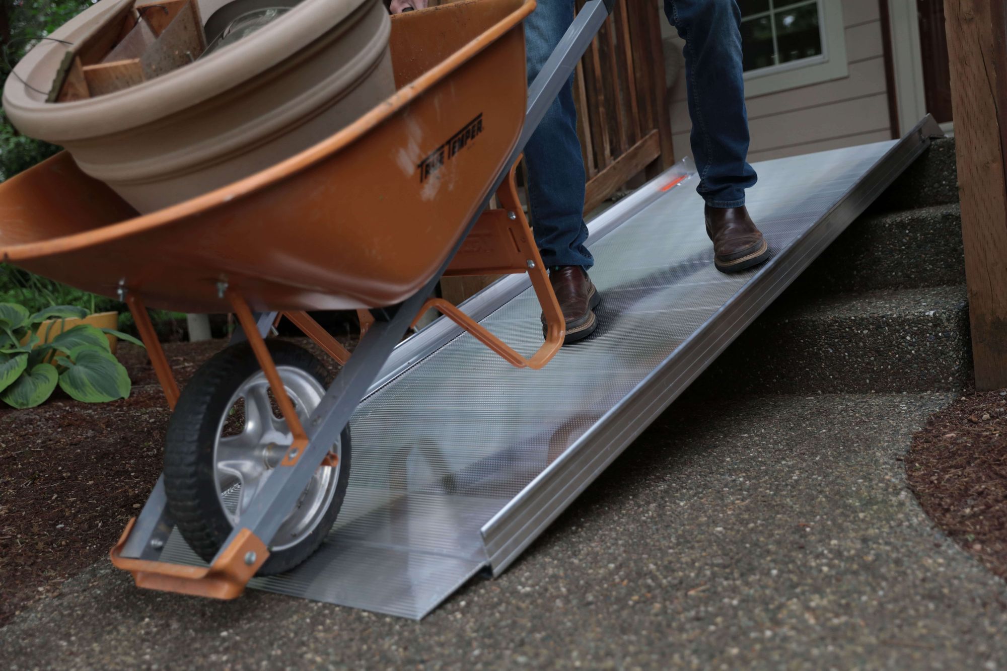 TRAVERSE™ MultiPurpose Aluminum Ramp Recreation EZACCESS