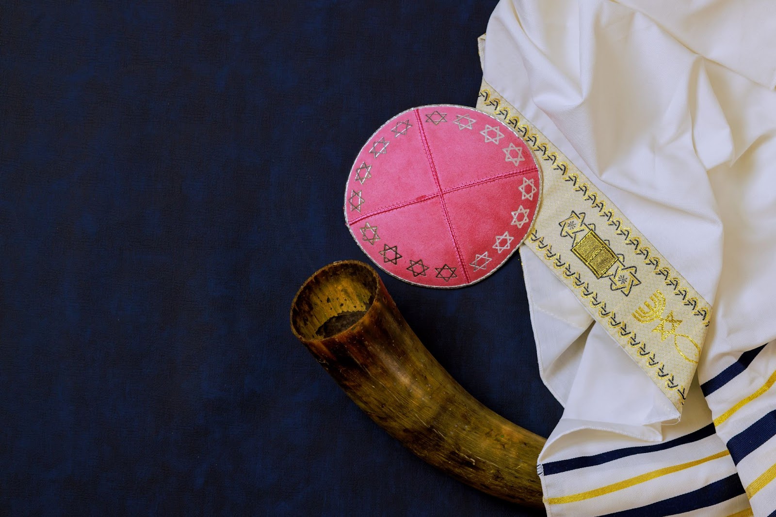 Deciding on the Ideal Bar Mitzvah Gift Amount and How EarlyBird Can Help