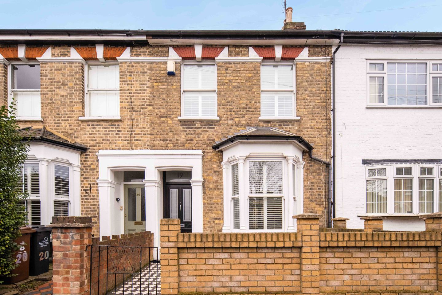 Moveli Ravenswood Road, E17