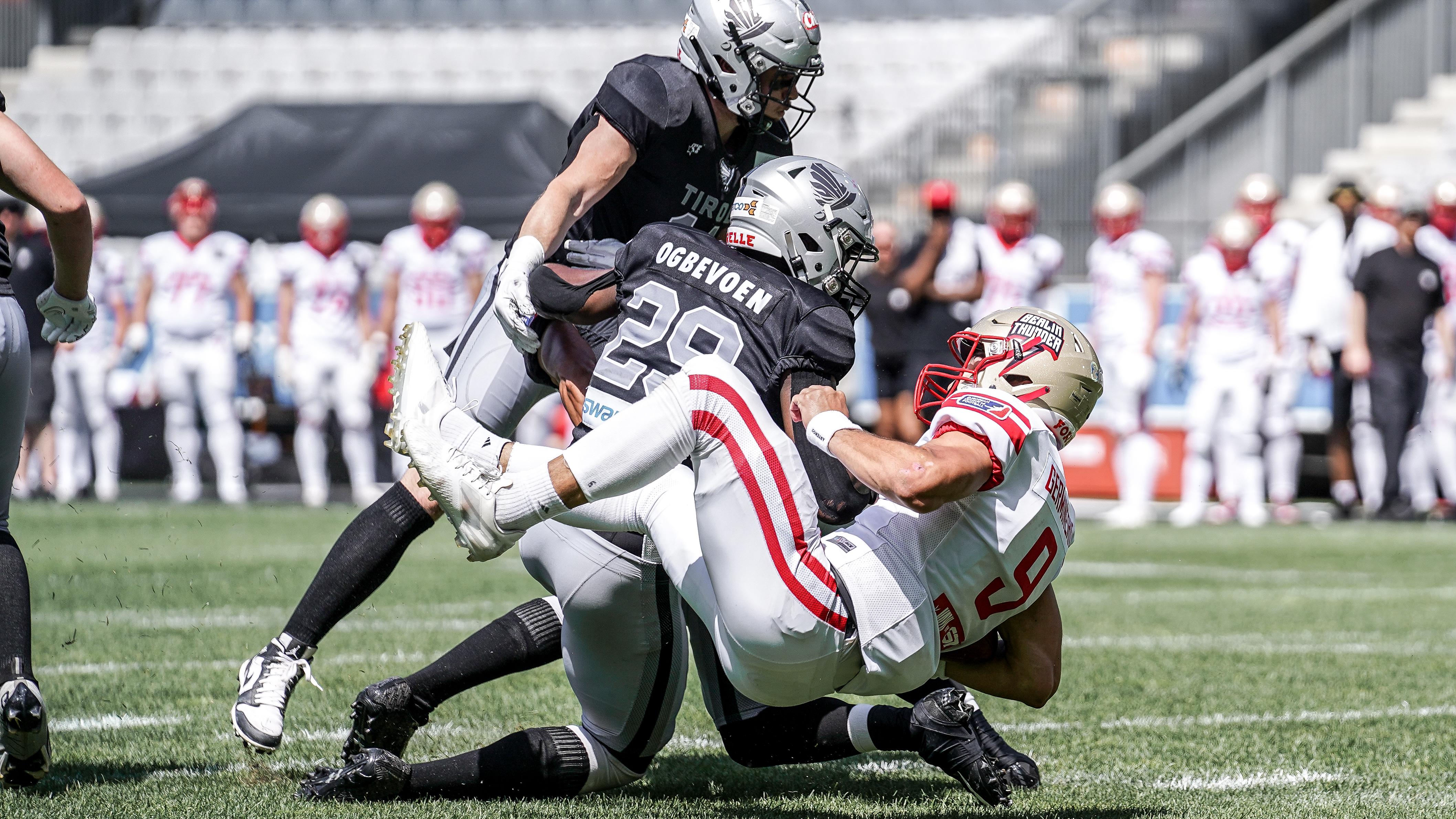 Top 3 defenses: Raiders sneak into top tier