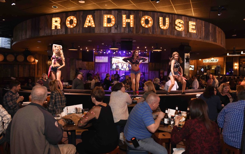 Comix Roadhouse at Mohegan Sun Restaurant, Live Music, Comedy Club