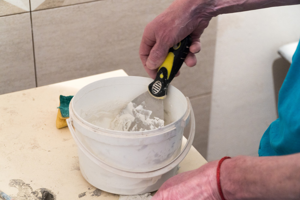 How to Remove Grout from Bathtub