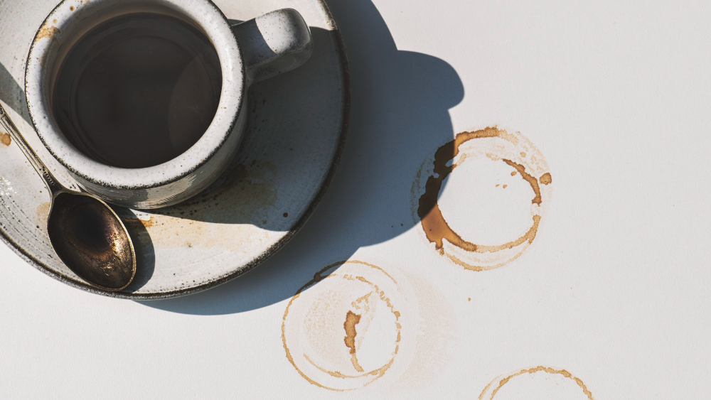 How to Remove Coffee and Tea Stains from Mugs