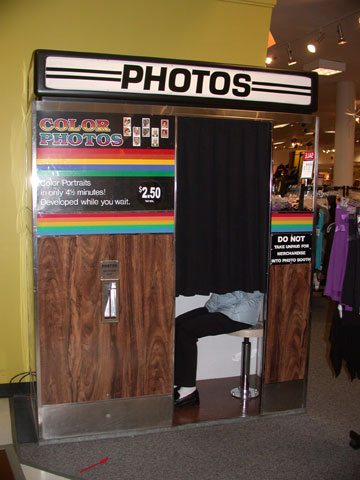 Old School mall photo booth