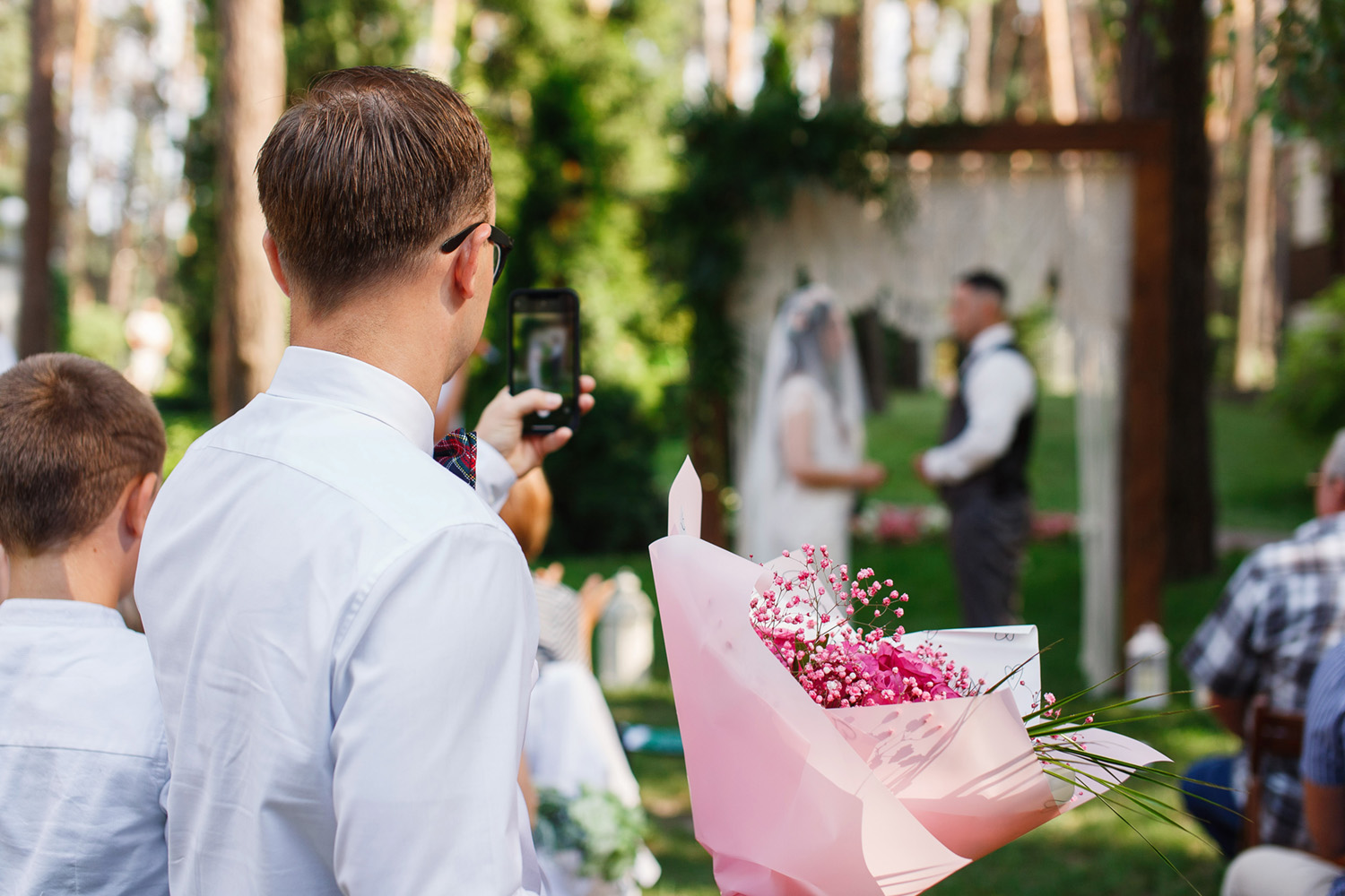 Use A Virtual Photo Booth As An Interactive Wedding Guest Book