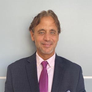 Meet Zach Samios, the CEO for the Beverly Hills Rejuvenation Centers located in Del Mar Highlands, Huntington Beach, and La Jolla, California.