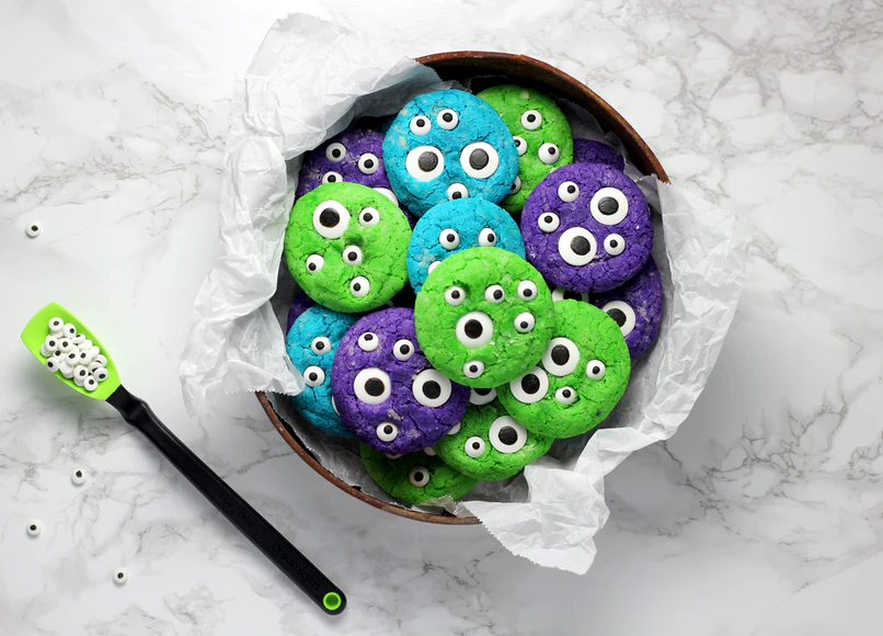 halloween cookies with eyeballs