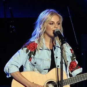 Kelsea Ballerini - Concert Reviews | LiveRate