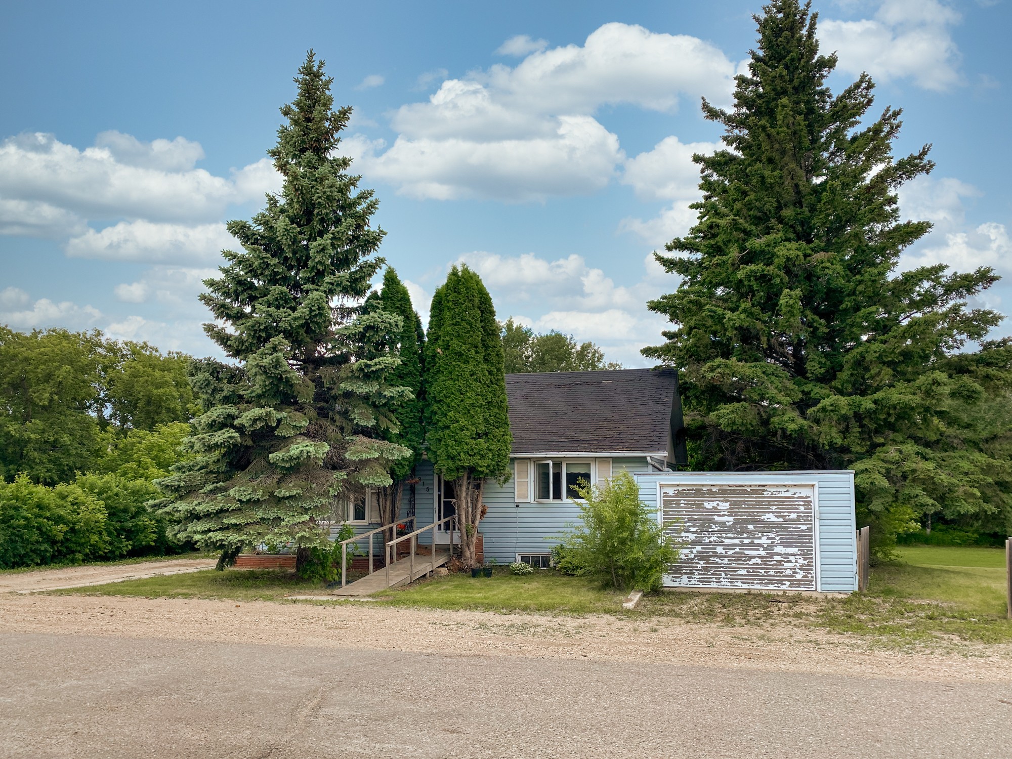 215 6th Ave NW, Roblin Manitoba Ace Real Estate & Insurance Services