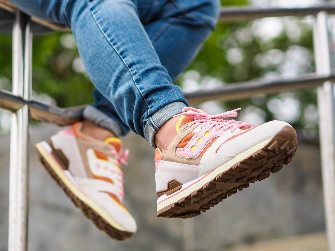 Saucony x Feature - Courageous - "Bacon and Eggs" - tan/pink - S70323-1