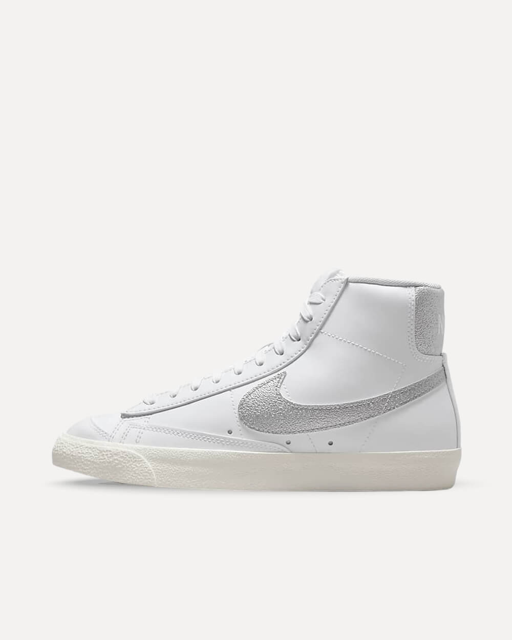 nike wmns blazer