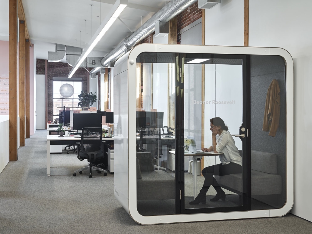 Phonebooth and office pods will be a 2020 workplace trend