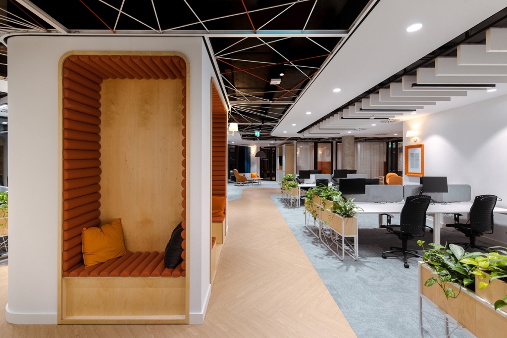 Flexible open offices will be a popular 2020 workplace trend