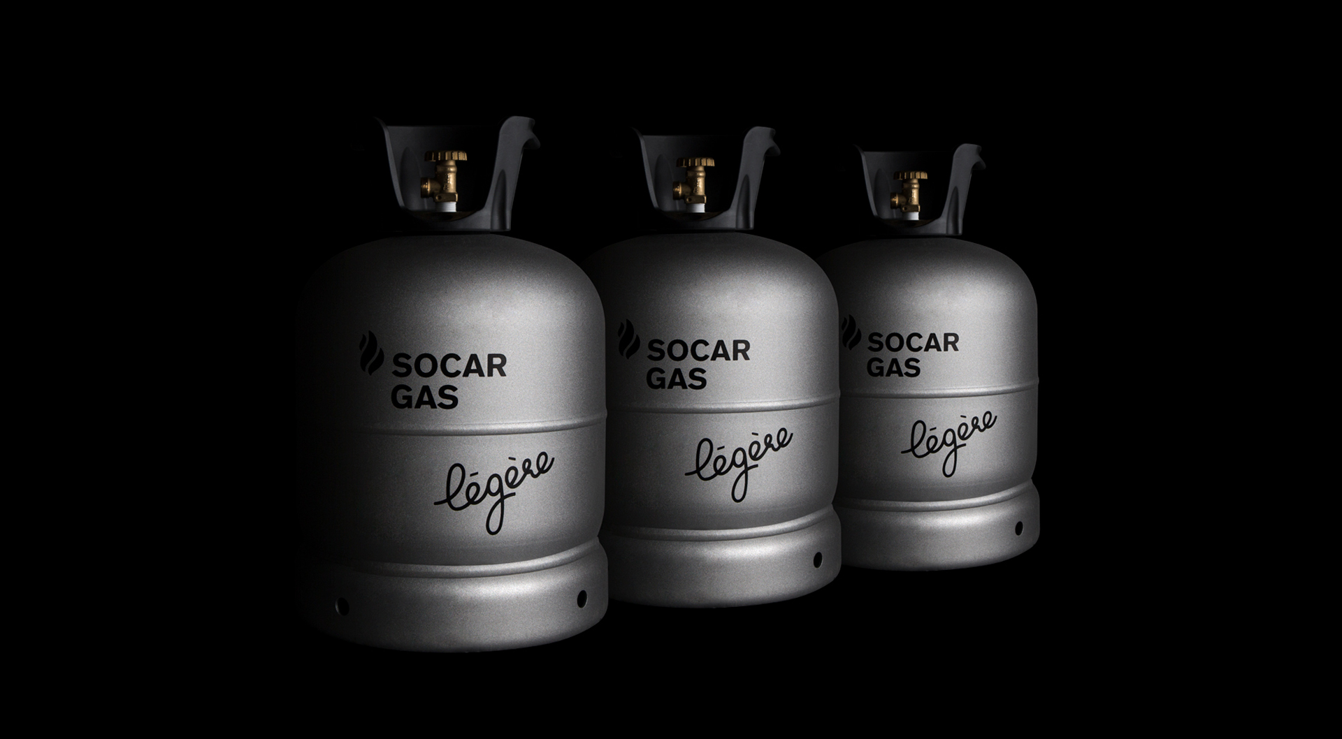 Drei Gasflaschen mit Socar Gas Logo