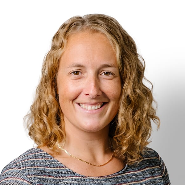 Profielfoto met witte achtergrond van Ten Anker teamlid Nathalie Vanmarcke (diëtiste en diabeteseducator)