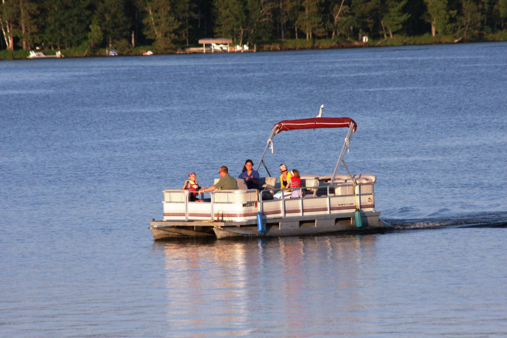 Pontoon Cruise