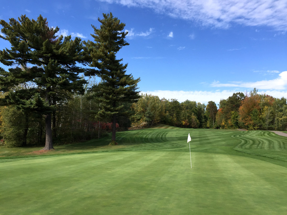 Play & Stay: Book 2 Nights & Get 1 Free
