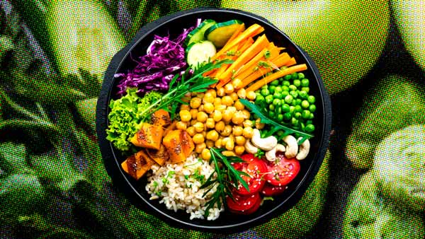 imagem de uma alimentação vegana, composta por legumes, verduras e proteínas de origem vegetal