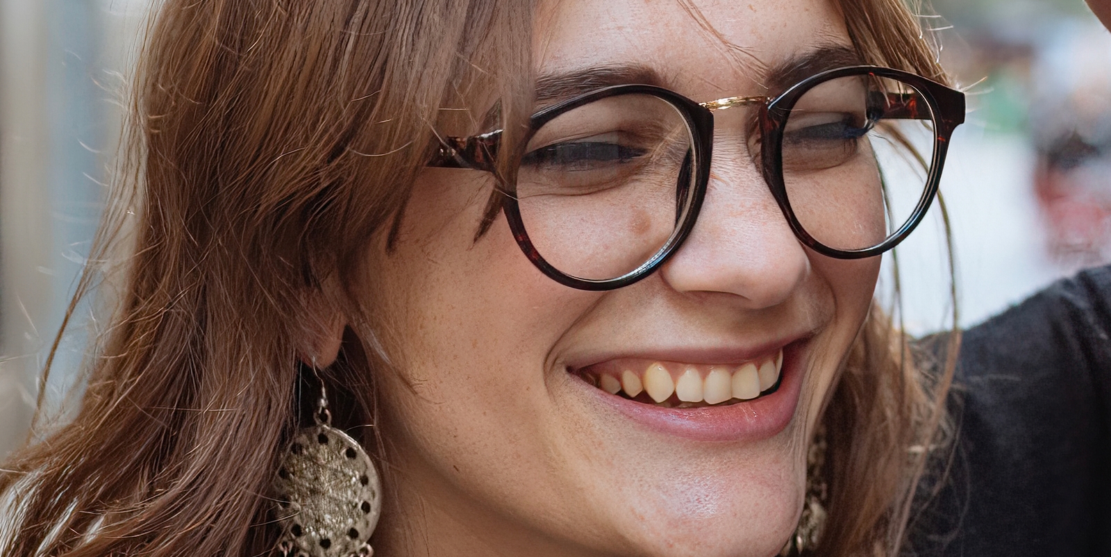 Sharpen AI tacksharp photos that still look natural