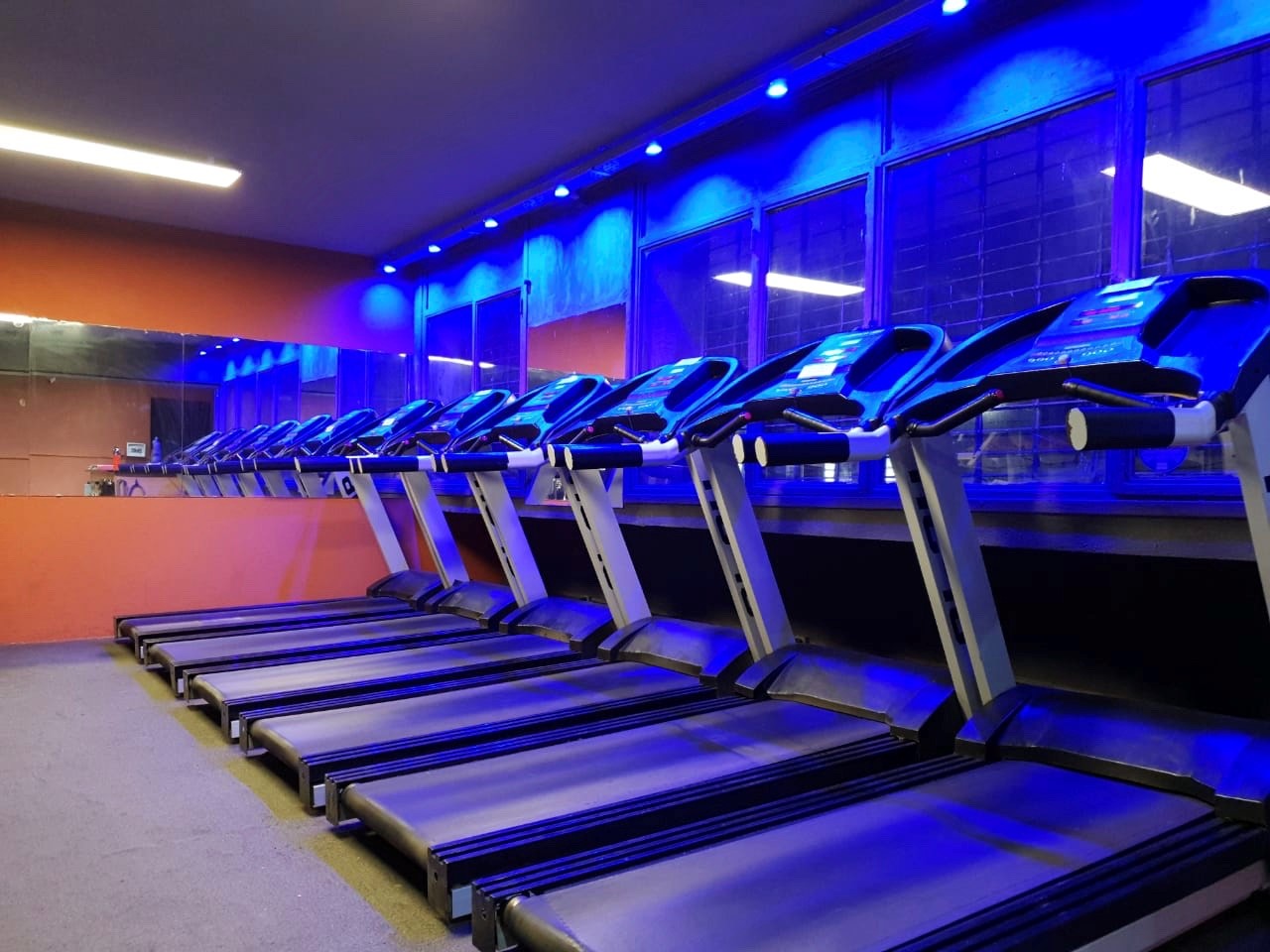 Familia Coliseo Gym Loma Hermosa