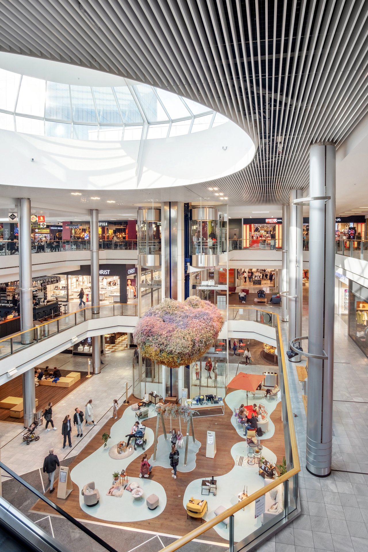 Eine Wolke aus tausenden Blumen – Einkaufszentrum - Mall