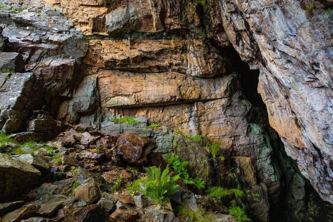Den eneste grotta i Norden med innlagt lys