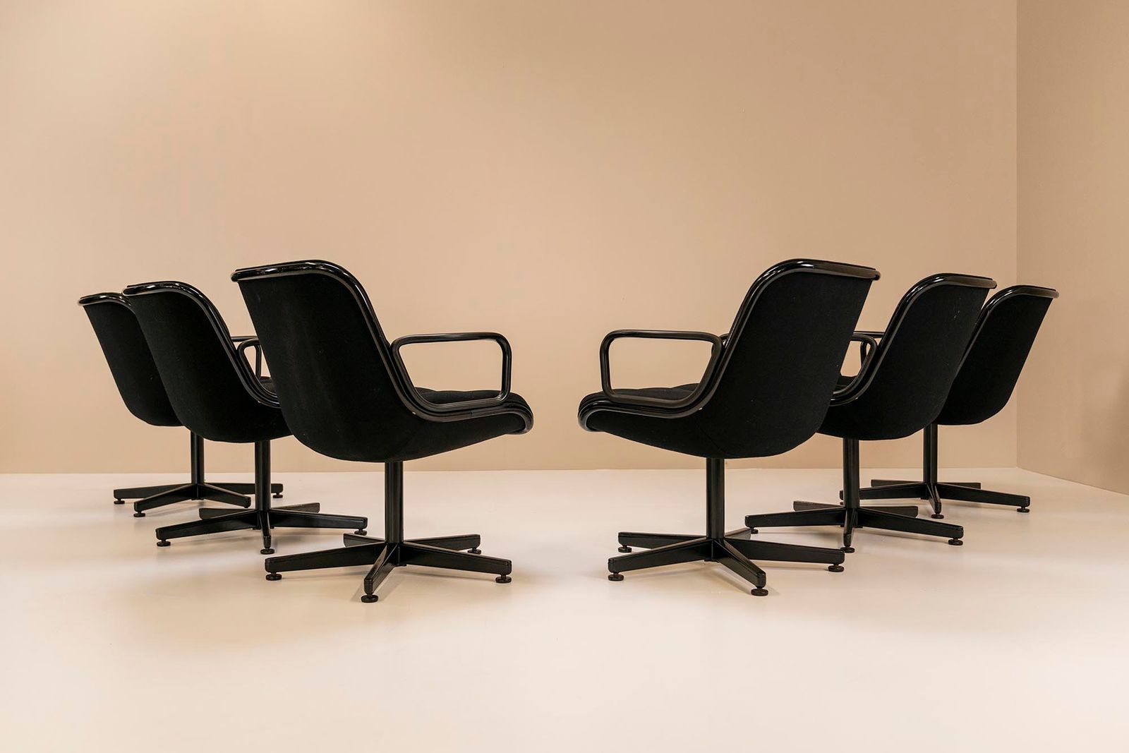 Set of 12 Executive "Pollock" Chairs by Charles Pollock for Knoll, USA