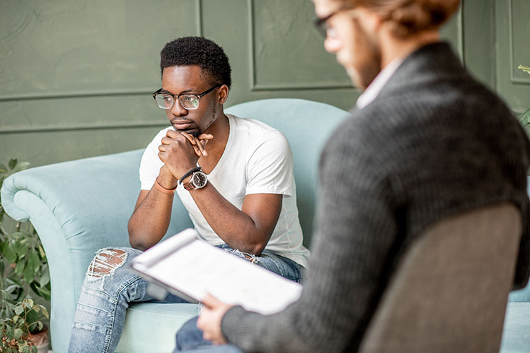 What is a psychologist and what services do they offer?