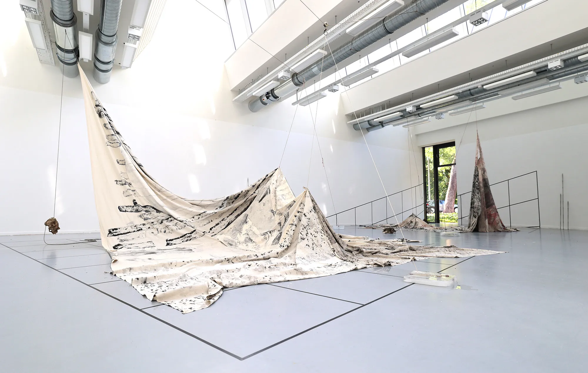 Planetary Intimacies – Dislocations