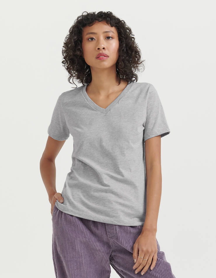 6405 Women’s Relaxed Jersey Short Sleeve V-Neck Tee