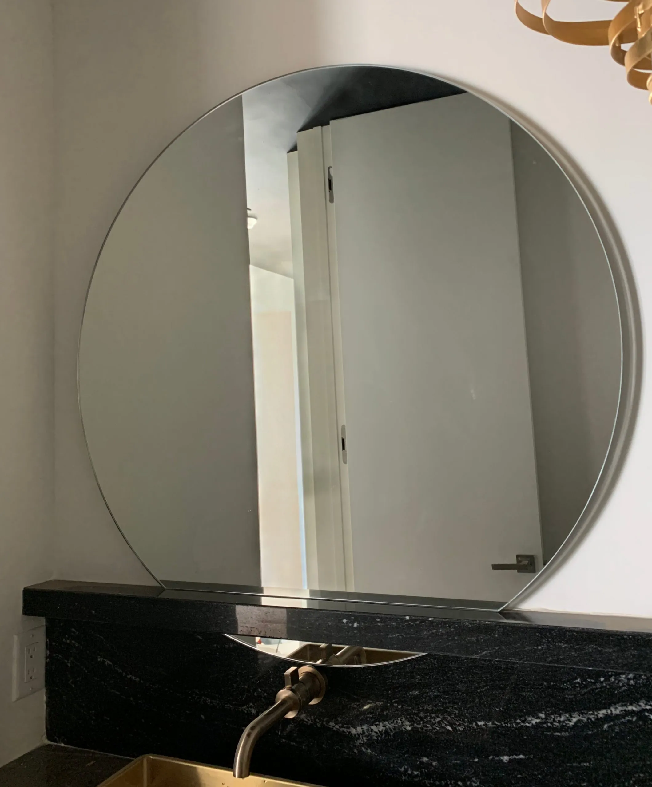 Round Bathroom Vanity Mirror