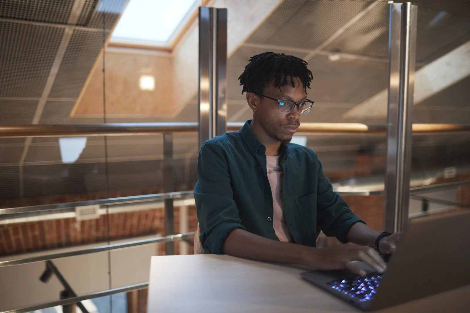 How to Future-proof Your Side Hustle as a Full-Time Employee