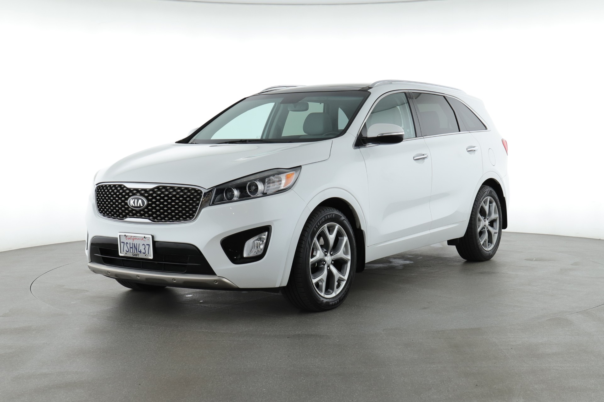 2016 Kia Sorento SX (from $19,950)