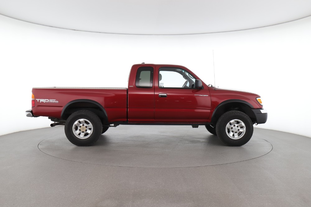 Toyota Tacoma vs. Chevrolet Colorado: Find Out Which Truck is Better