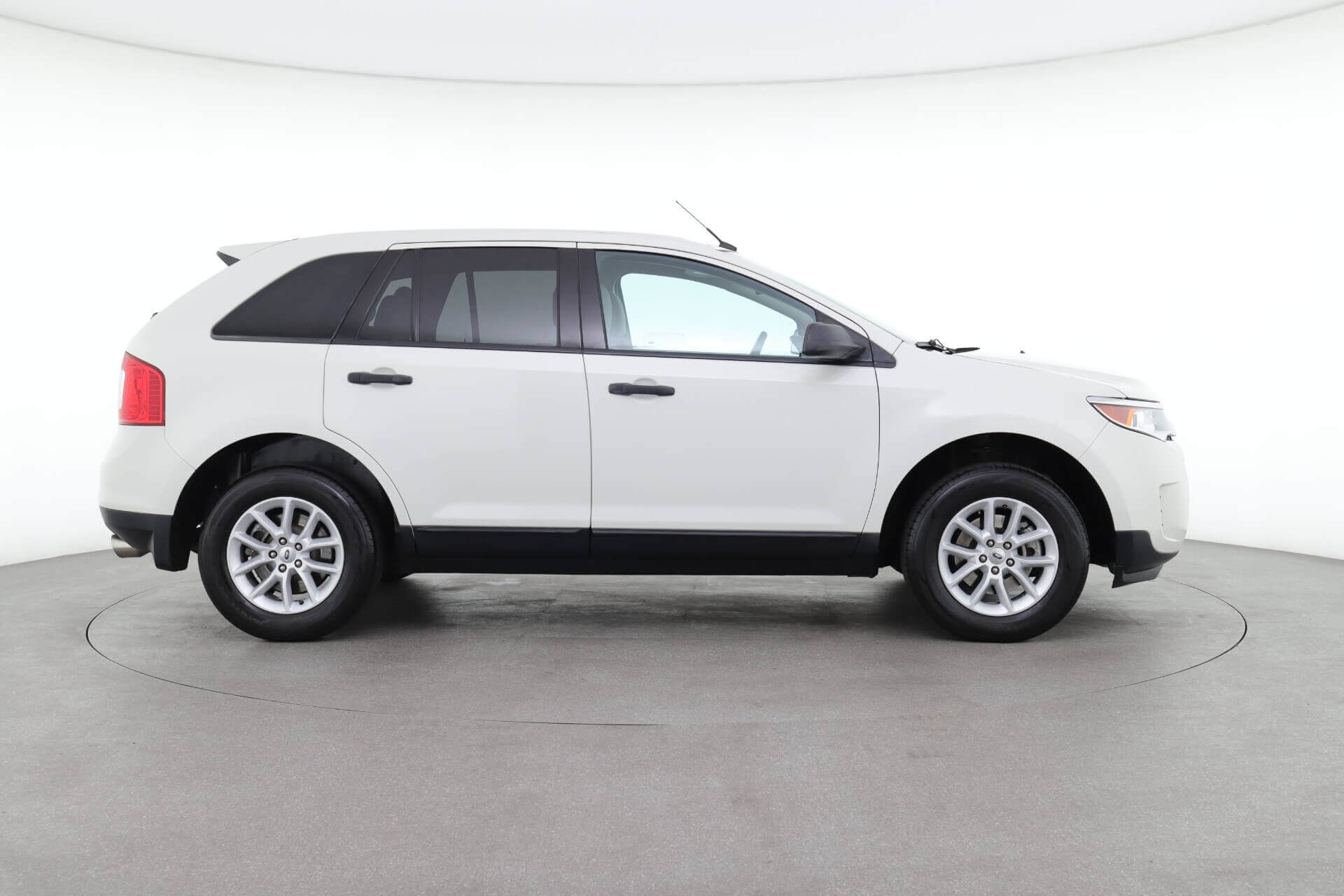 Ford Edge SE (from $12,450)