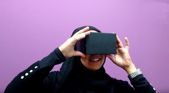 Lady using virtual reality headset