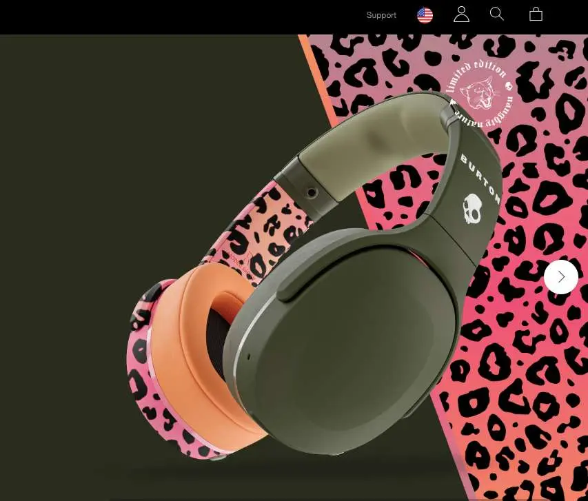 Skullcandy features previous and next buttons to show product images outside of a conventional gallery format